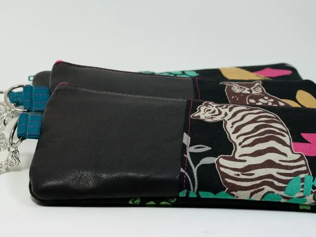 Count of bank employees in entirety