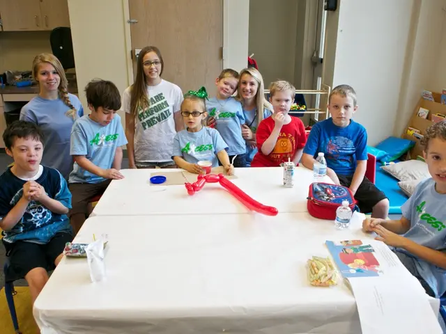 Labor Minister Bas relied on government assistance for livelihood