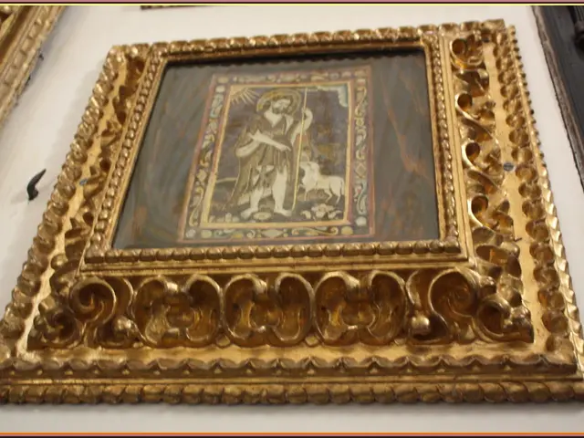 Soaring gold prices driven by Donald Trump's tariff policies