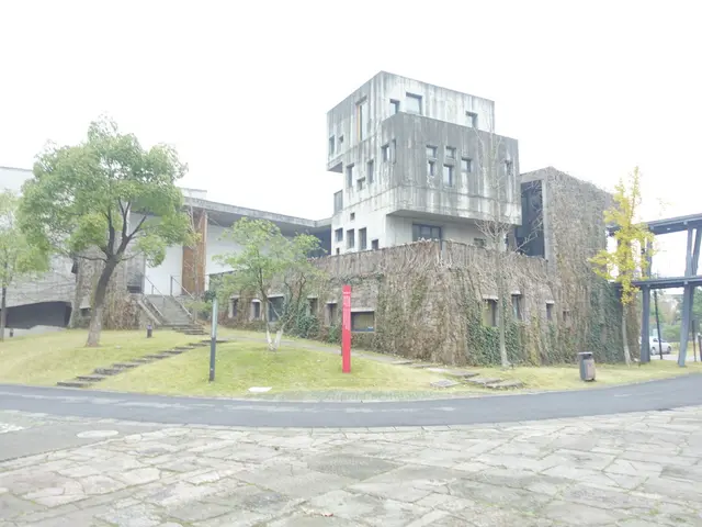 Construction work shutdown: a section of Rostock's transport infrastructure is undergoing...