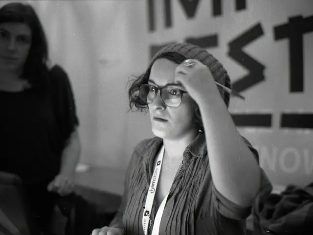 In Cuauhtémoc, authorities apprehended a suspected fraudulent real estate agent for allegedly...