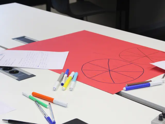 Strategies for students to maximize tax benefits and minimize expenses