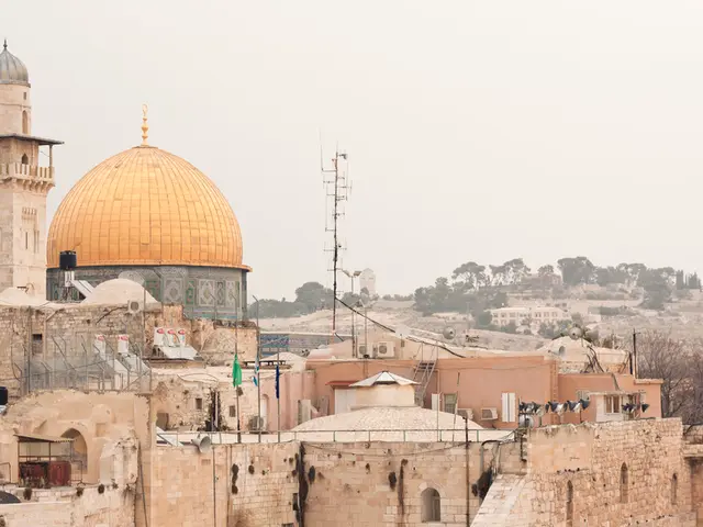 Construction workers in Oms earn an average wage, officially recognized