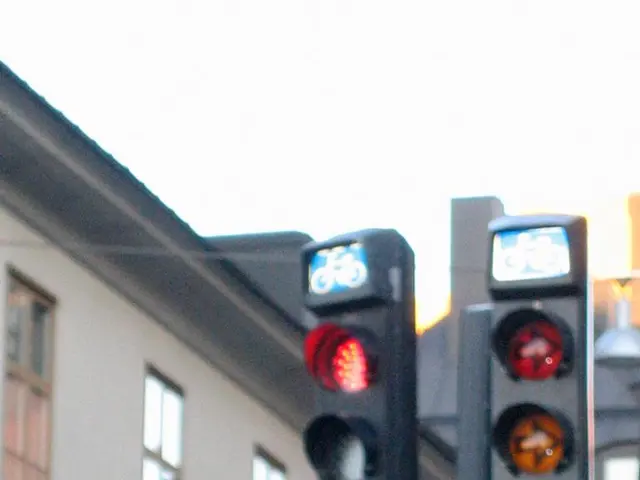 Congested traffic experienced on Wiedenkamper Street in Solingen on a Friday