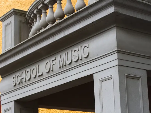 A3 highway construction site begins operation as of today, Pentling area.