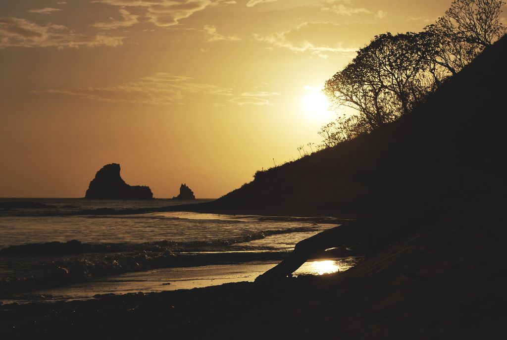 Advertising and content promotion services for businesses, career coaches, recruiters, and HR...